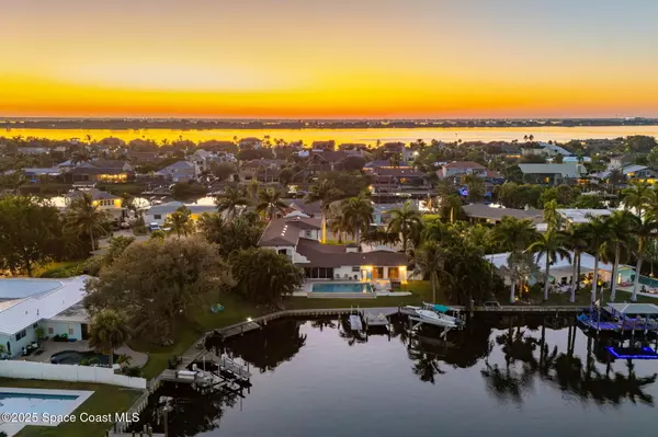 Satellite Beach, FL 32937,337 S Point CT