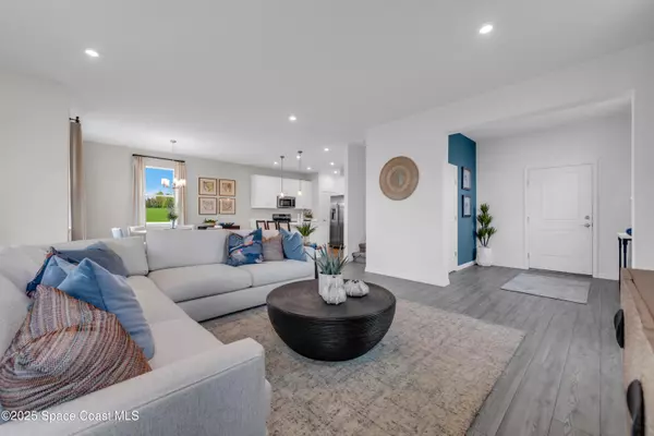 Cocoa, FL 32927,615 Poller WAY