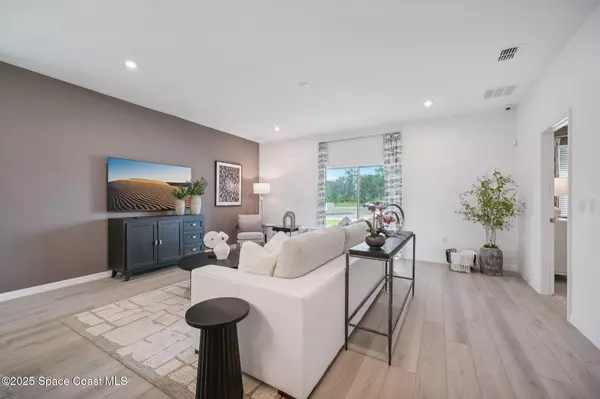 Melbourne, FL 32904,3160 Viridian CIR