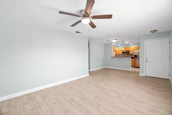 Melbourne, FL 32934,627 Ridge Club DR #14