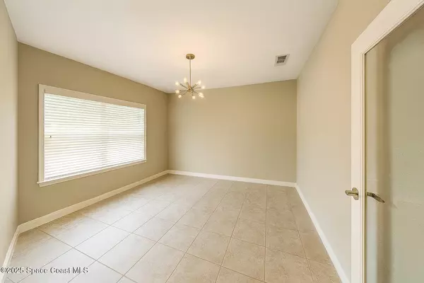 Palm Bay, FL 32907,519 Australian RD NW