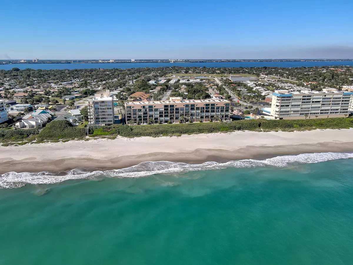 Indialantic, FL 32903,995 N Highway A1a #203