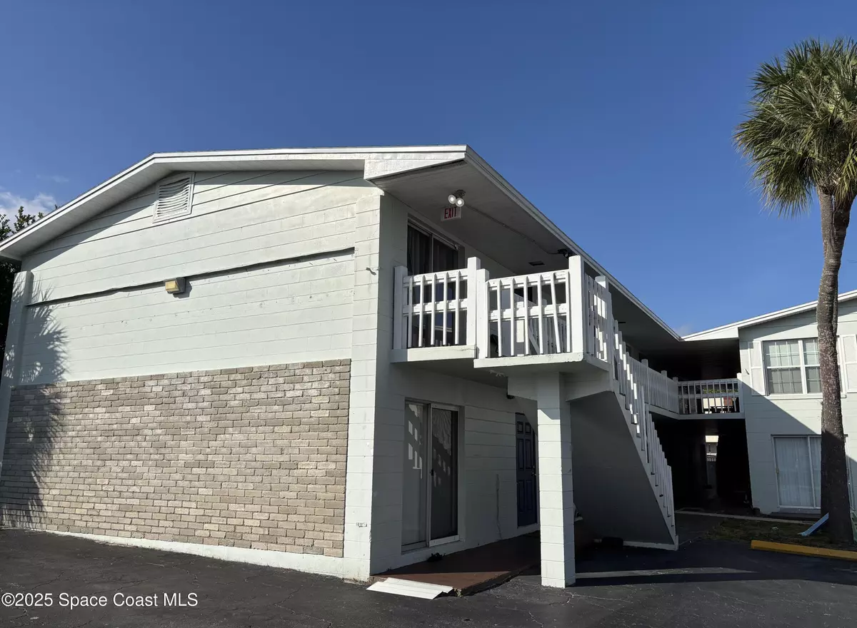 Rockledge, FL 32955,130 Bouganvillea DR #4