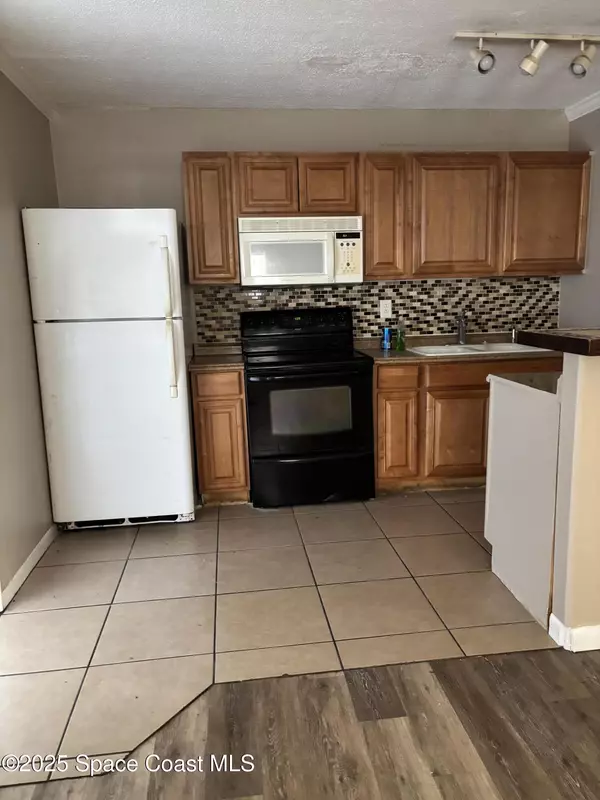 Rockledge, FL 32955,130 Bouganvillea DR #4