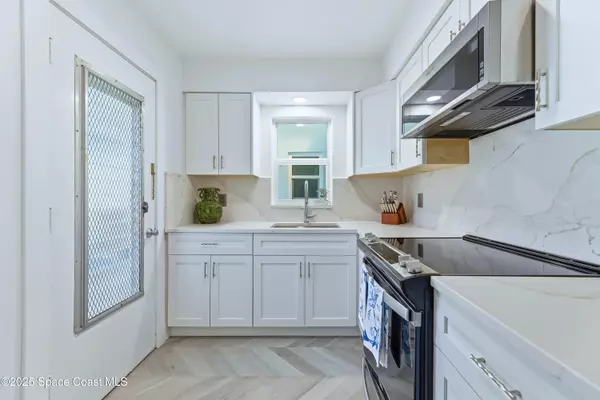 Cape Canaveral, FL 32920,351 Taylor AVE #E16