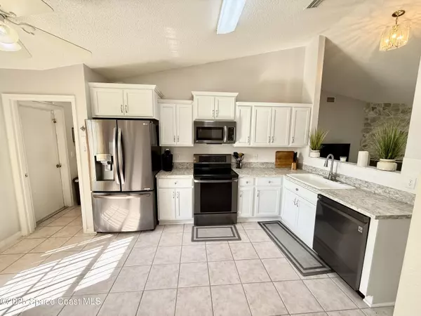 Palm Bay, FL 32907,1683 Zaffer ST NW