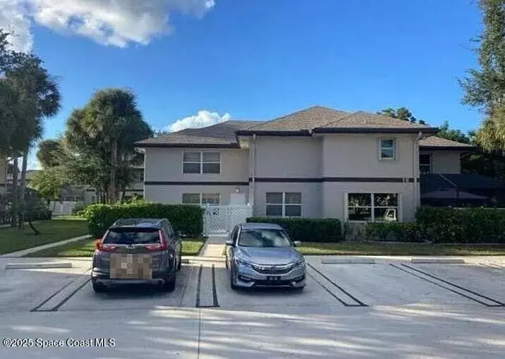 19 Amherst CT #C, Royal Palm Beach, FL 33411