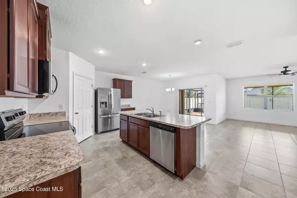 Cocoa, FL 32927,377 Snook PL