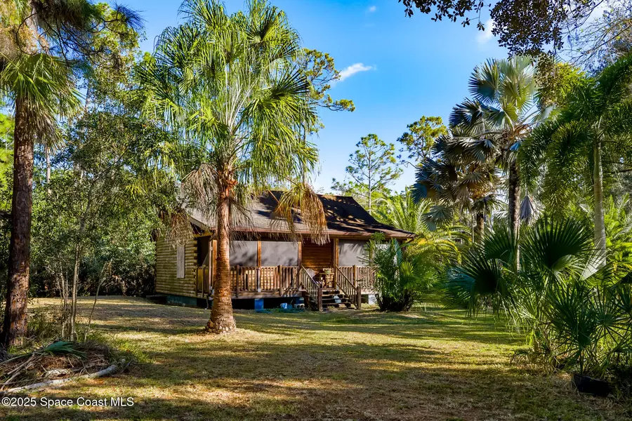 1055 Valkaria RD, Grant-valkaria, FL 32950