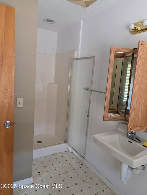 Rockledge, FL 32955,398 Barton BLVD