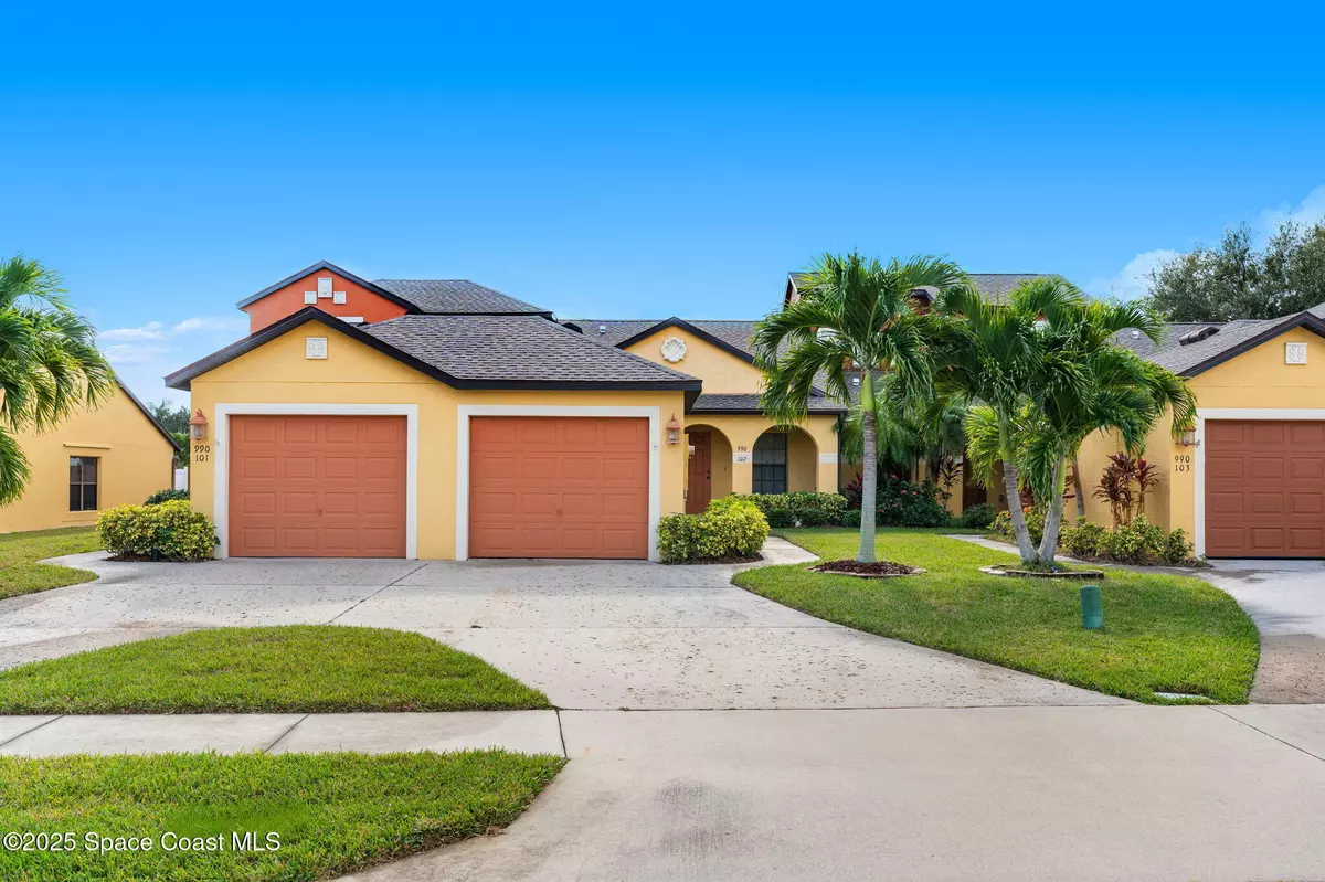 Melbourne, FL 32901,990 Luminary CIR #102