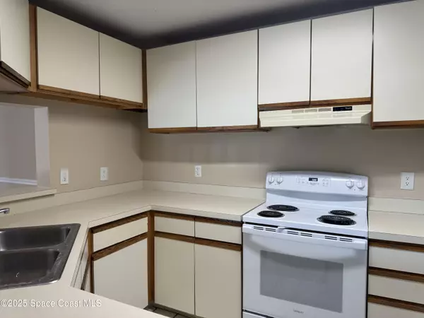 Melbourne, FL 32940,7667 N Wickham RD #1013