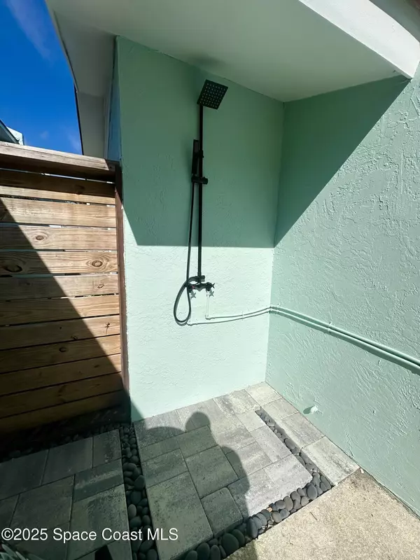 Indian Harbour Beach, FL 32937,159 Kristi DR