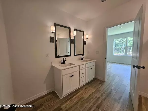 Palm Bay, FL 32909,362 Royal ST SE #12