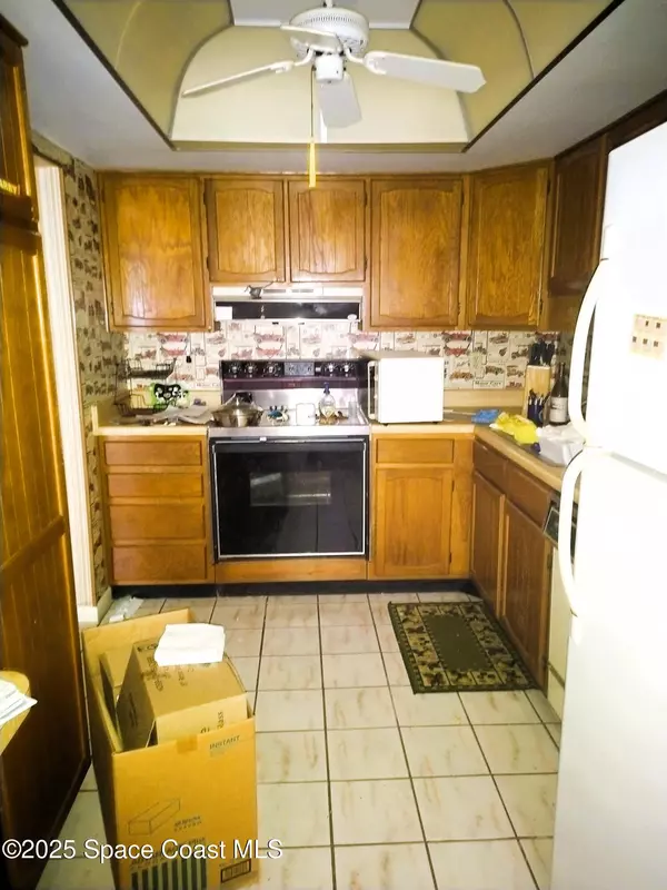 Satellite Beach, FL 32937,229 Kingsway