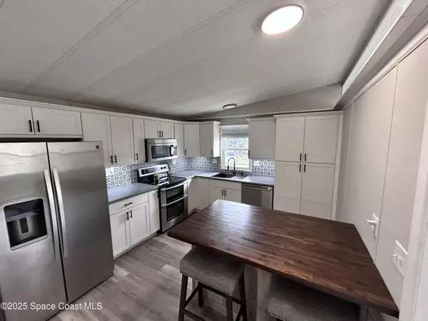 Melbourne, FL 32934,4407 Twin Lakes DR