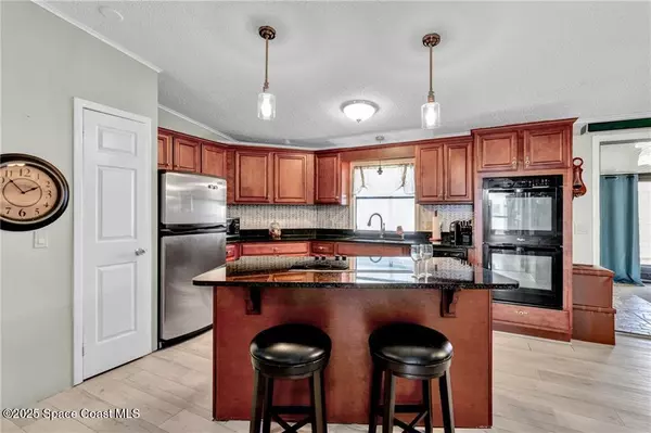 Barefoot Bay, FL 32976,729 Gladiolus DR