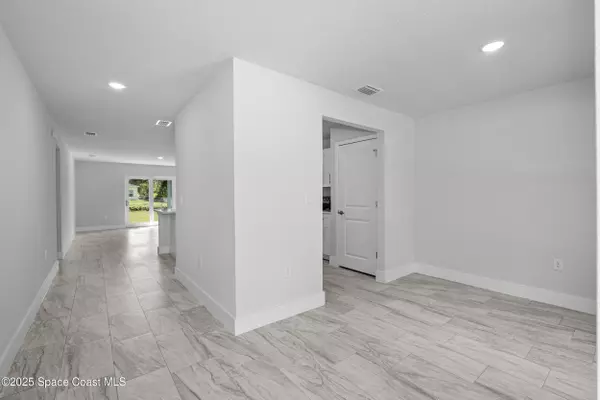 Palm Bay, FL 32908,480 Scanlon RD SW