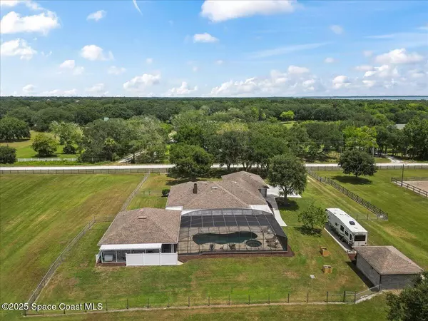 Mims, FL 32754,3125 Davis RD