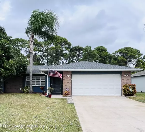 999 Emerald RD SE, Palm Bay, FL 32909