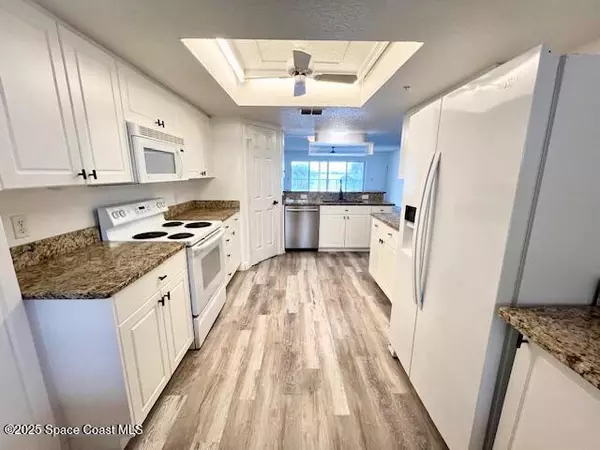 Cocoa, FL 32922,102 Riverside DR #205