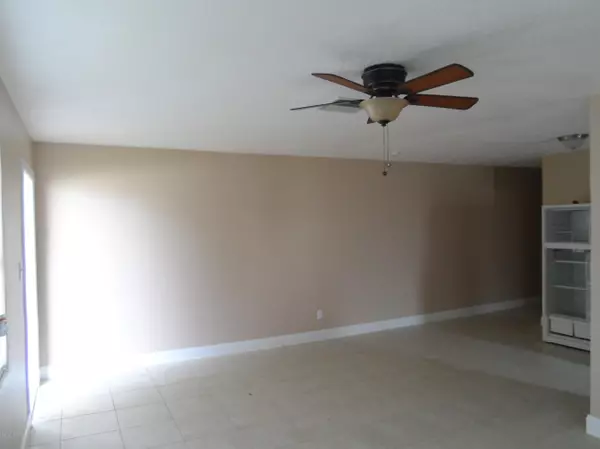 Cocoa Beach, FL 32931,92 Woodland AVE #1