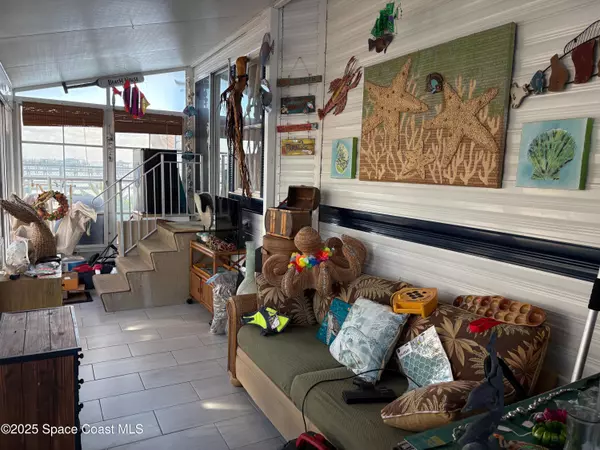 Melbourne Beach, FL 32951,847 Pier LN #566