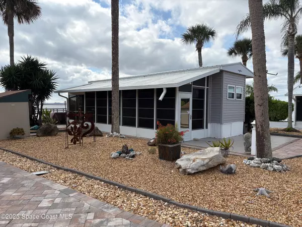 Melbourne Beach, FL 32951,847 Pier LN #566