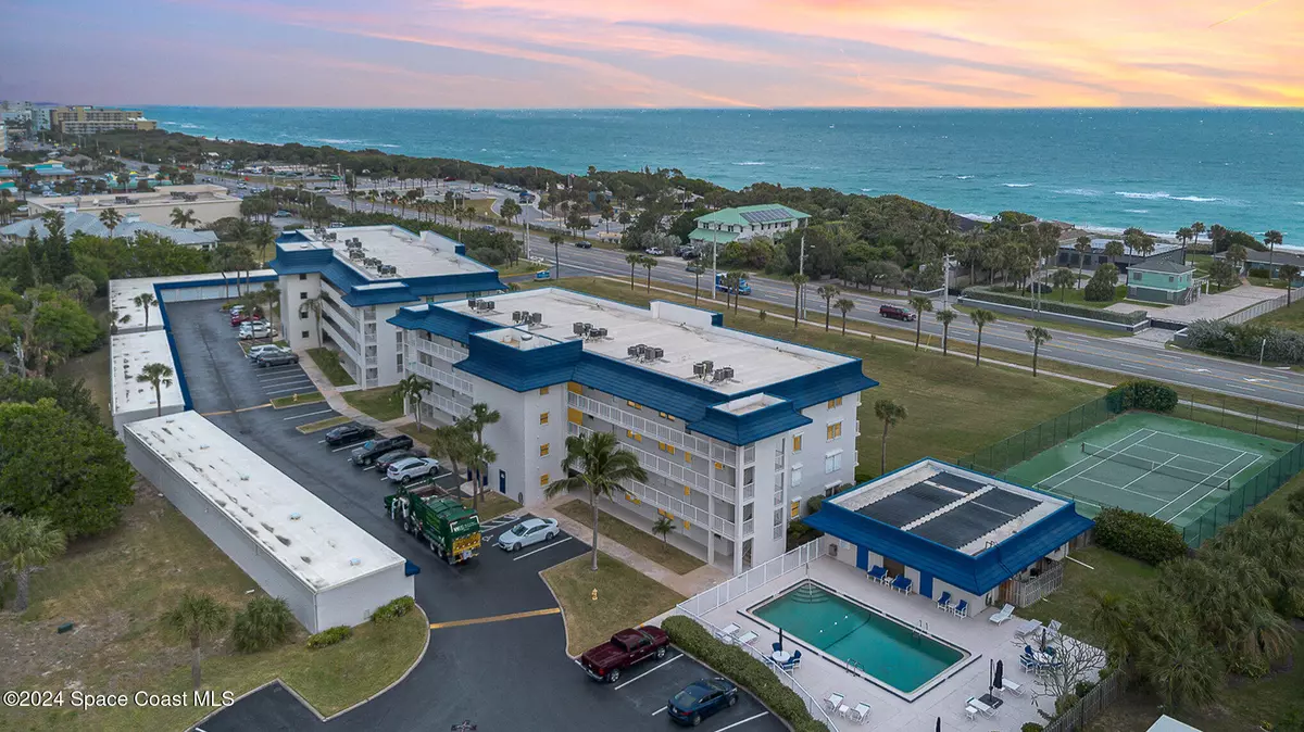 Indialantic, FL 32903,2160 N Hwy A1a #302