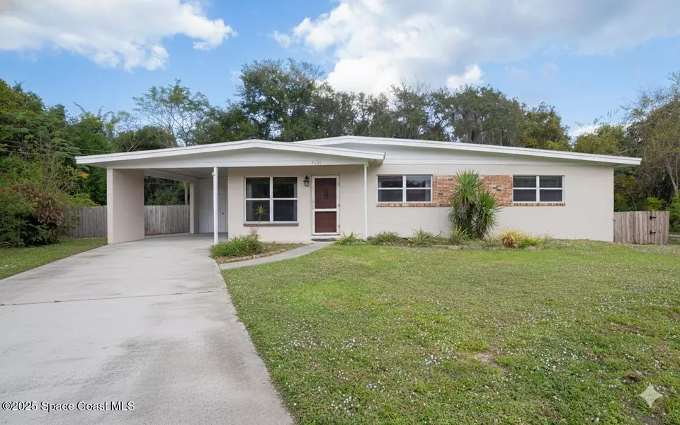 2600 Donna DR, Titusville, FL 32796