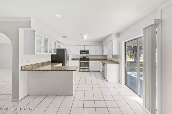 Port St. Lucie, FL 34953,402 SW Sansom LN