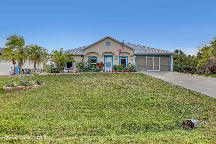 1218 SE Torrington ST SE, Palm Bay, FL 32909