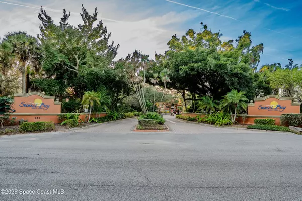 Merritt Island, FL 32952,225 S Tropical TRL #311