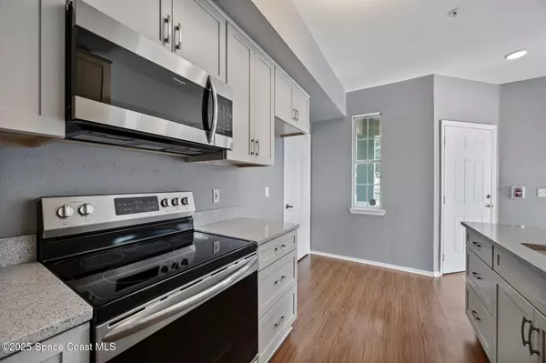 Melbourne, FL 32940,5663 Star Rush DR #107