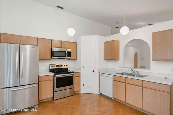 Melbourne, FL 32935,2885 Maderia CIR