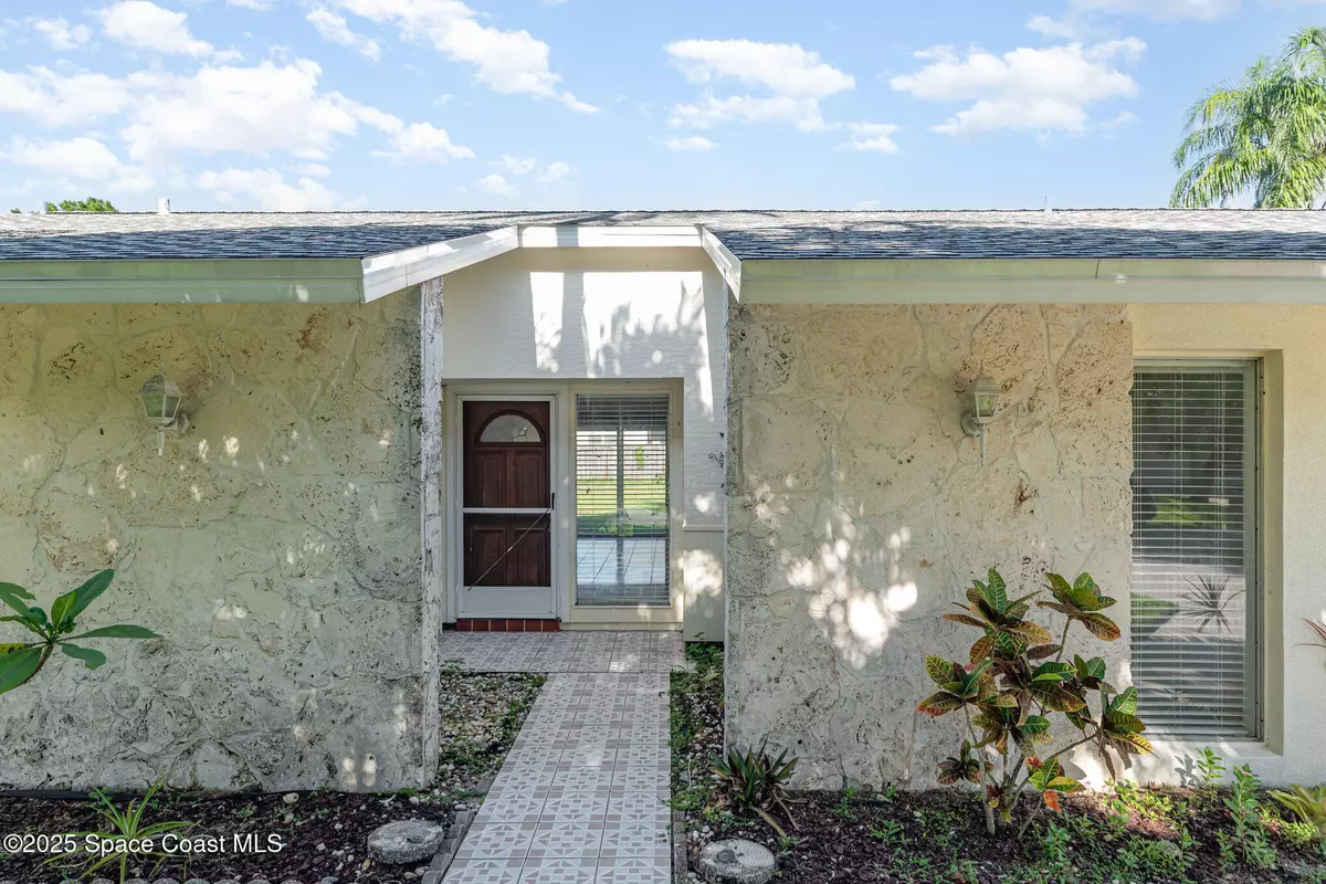 Palm Bay, FL 32909,261 Edgewater AVE SE