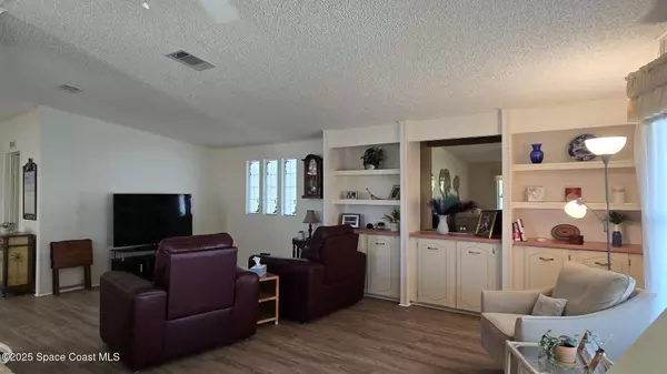 Barefoot Bay, FL 32976,927 Yew ST