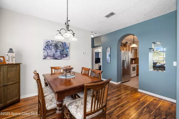 Palm Bay, FL 32907,942 Peachland AVE NE