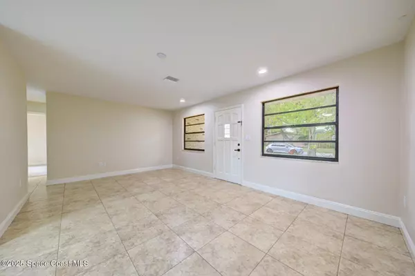 Melbourne, FL 32935,725 Osage AVE