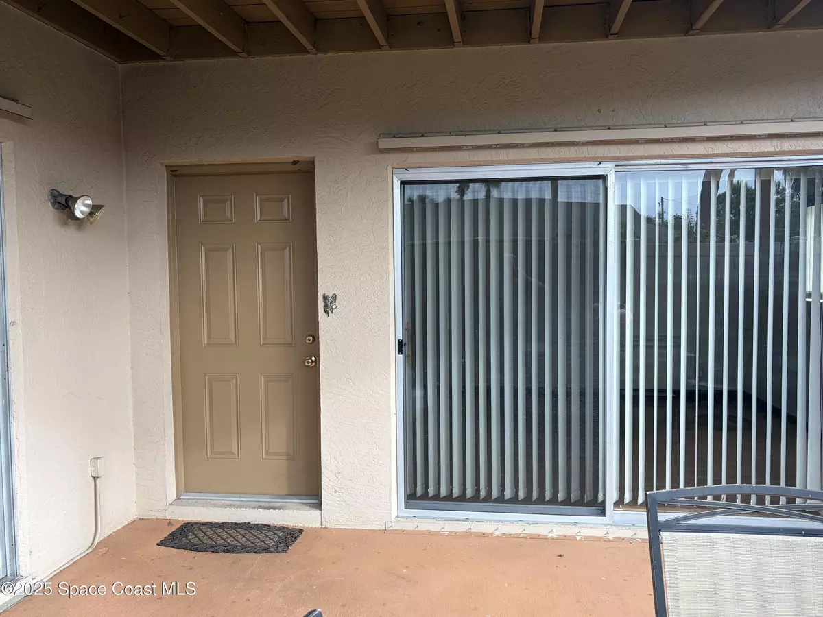 Rockledge, FL 32955,4116 Stock AVE #504