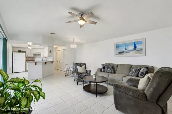 Melbourne, FL 32940,904 Maplewood CT