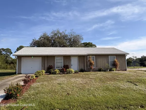 491 Alameda AVE SE, Palm Bay, FL 32909