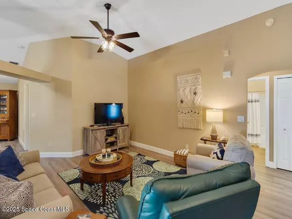 Vero Beach, FL 32960,973 E 13th SQ