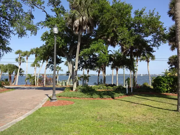 Rockledge, FL 32955,11 Bayshore CT