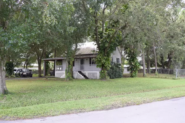 Ft. Pierce, FL 34946,1833 Copenhaver RD