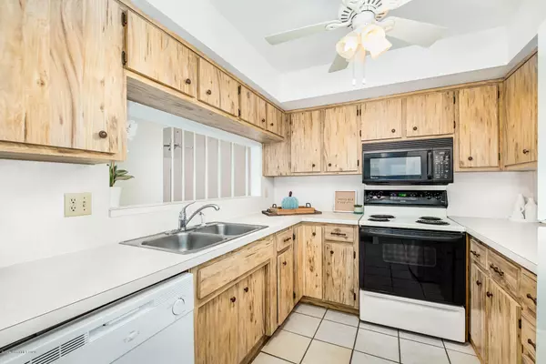 Indian Harbour Beach, FL 32937,533 Summerset CT