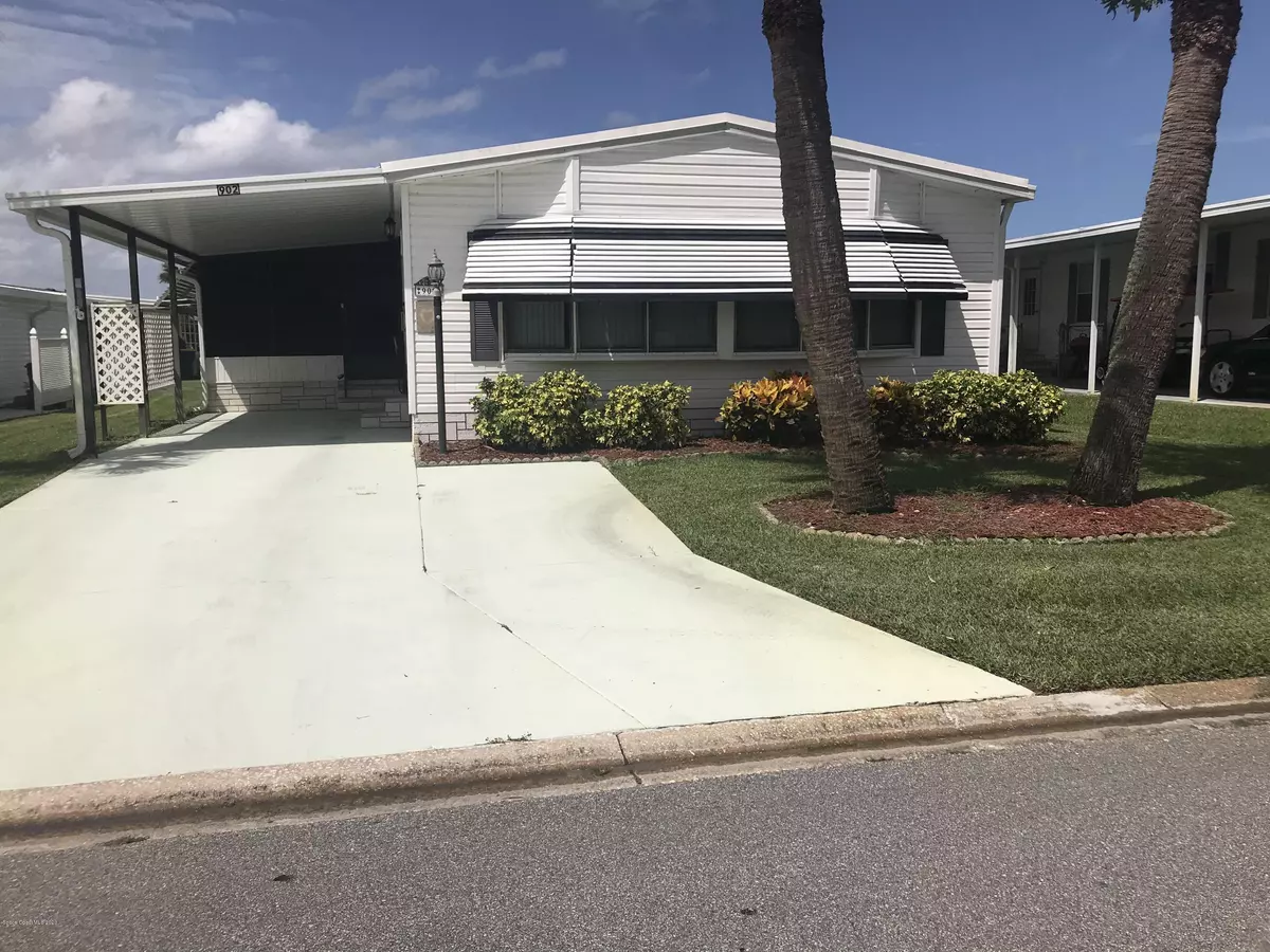 Barefoot Bay, FL 32976,902 Dogwood DR