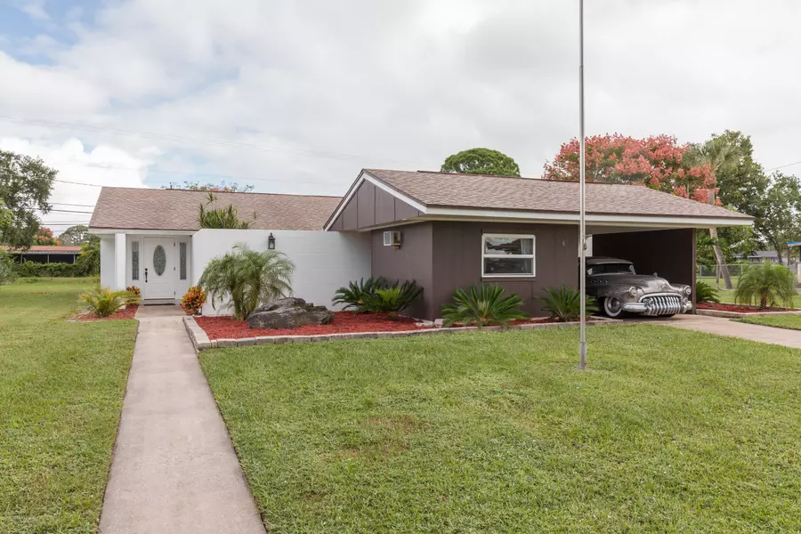 6 Buckingham CT, Rockledge, FL 32955