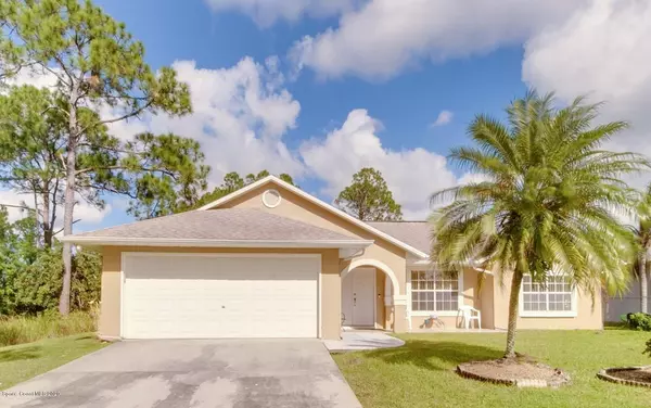 1411 Waldrun ST SE, Palm Bay, FL 32909