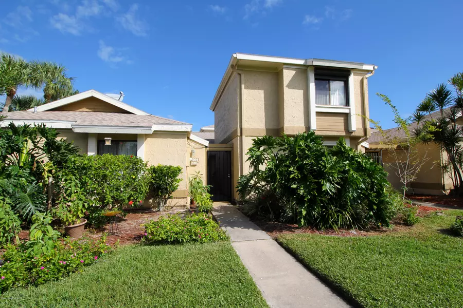 1001 Abada CT NE #106, Palm Bay, FL 32905